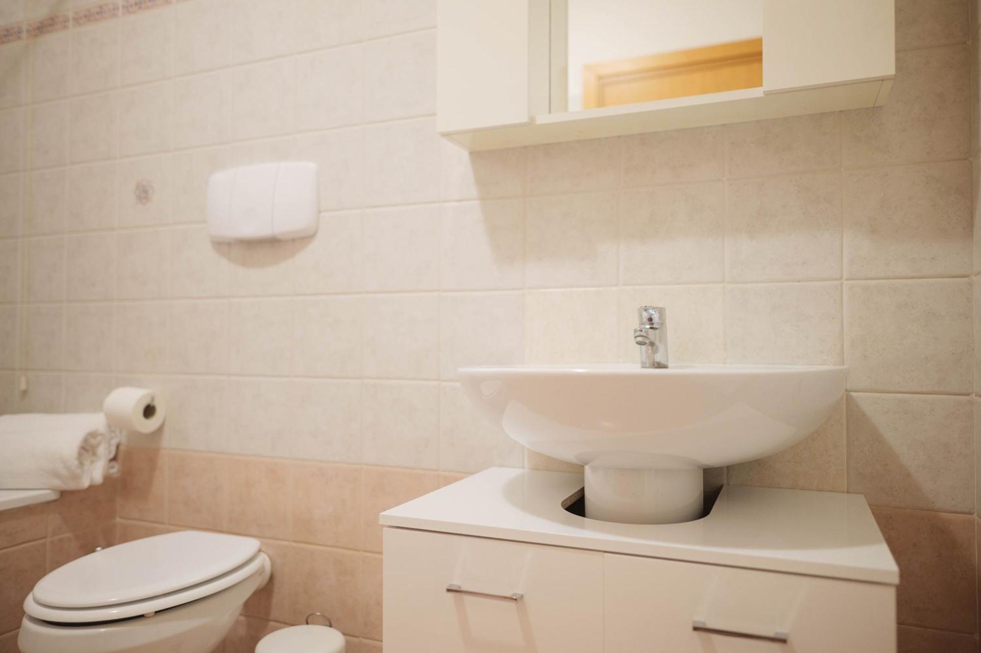 Casa Ghandi Vicino A Roma Con Box Auto E Wi-Fi Monterotondo  Bagian luar foto